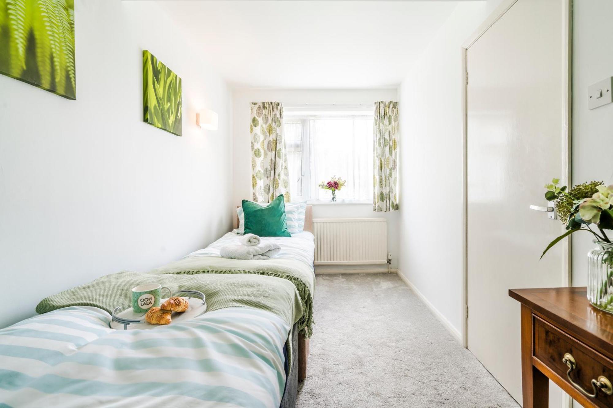 Leicester Oadby 4 Bed Home, 8 Guests, Park 5 Cars ภายนอก รูปภาพ